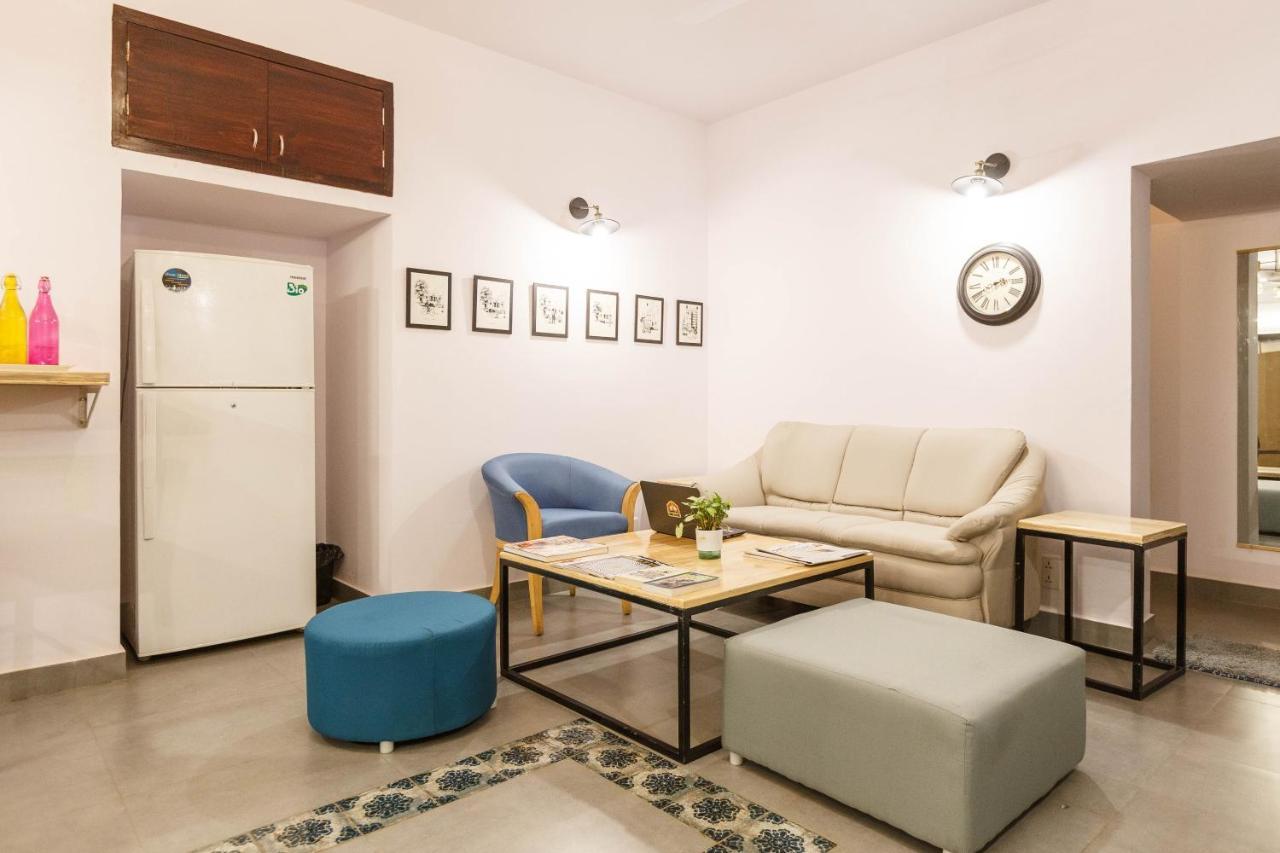 Locul Uptown - Near Bangalore Palace Grounds מראה חיצוני תמונה