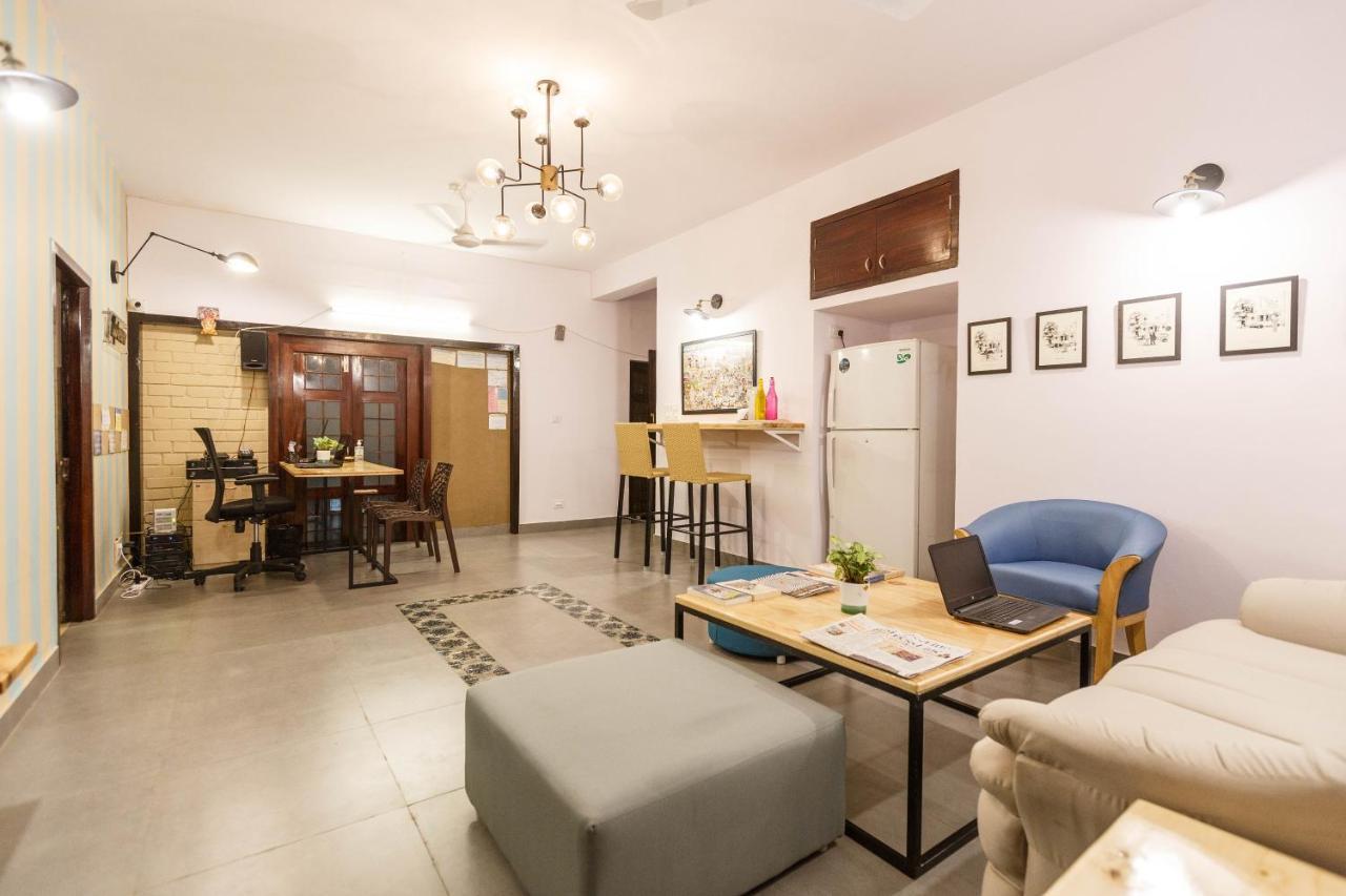 Locul Uptown - Near Bangalore Palace Grounds מראה חיצוני תמונה