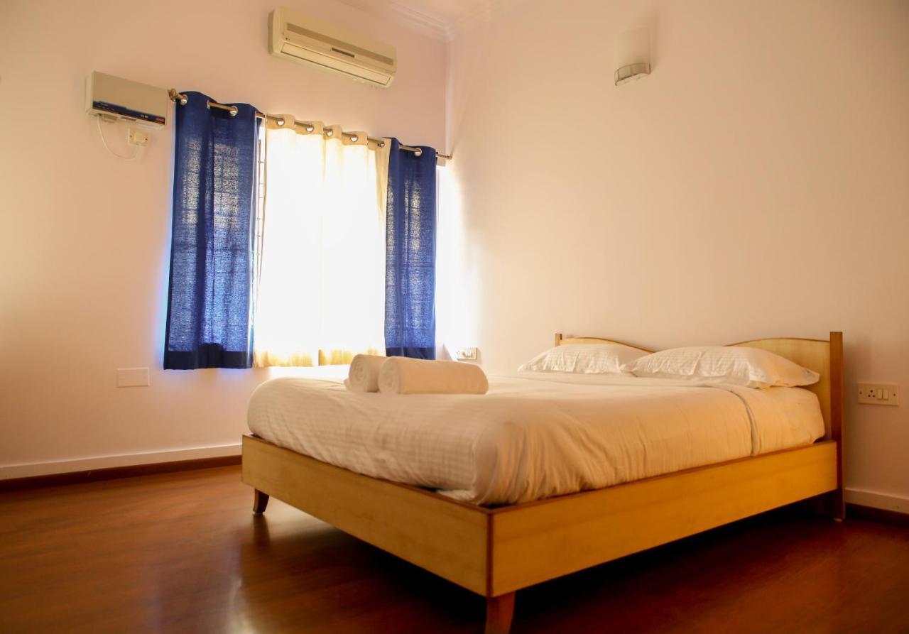 Locul Uptown - Near Bangalore Palace Grounds מראה חיצוני תמונה