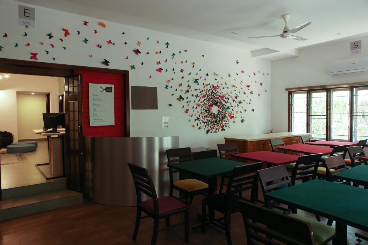 Locul Uptown - Near Bangalore Palace Grounds מראה חיצוני תמונה