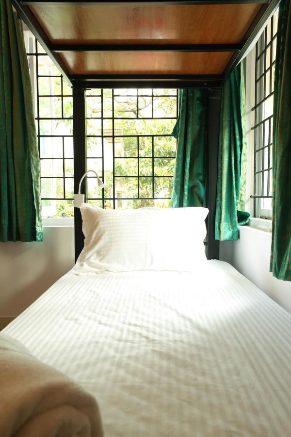 Locul Uptown - Near Bangalore Palace Grounds מראה חיצוני תמונה