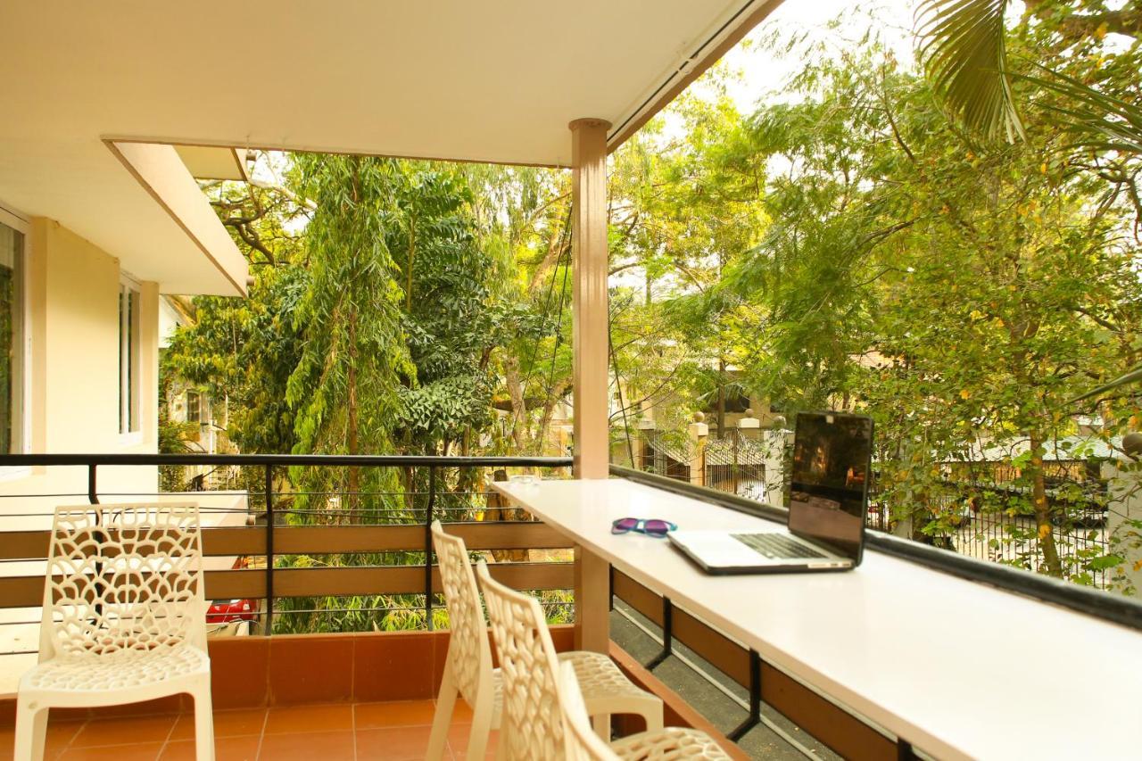 Locul Uptown - Near Bangalore Palace Grounds מראה חיצוני תמונה