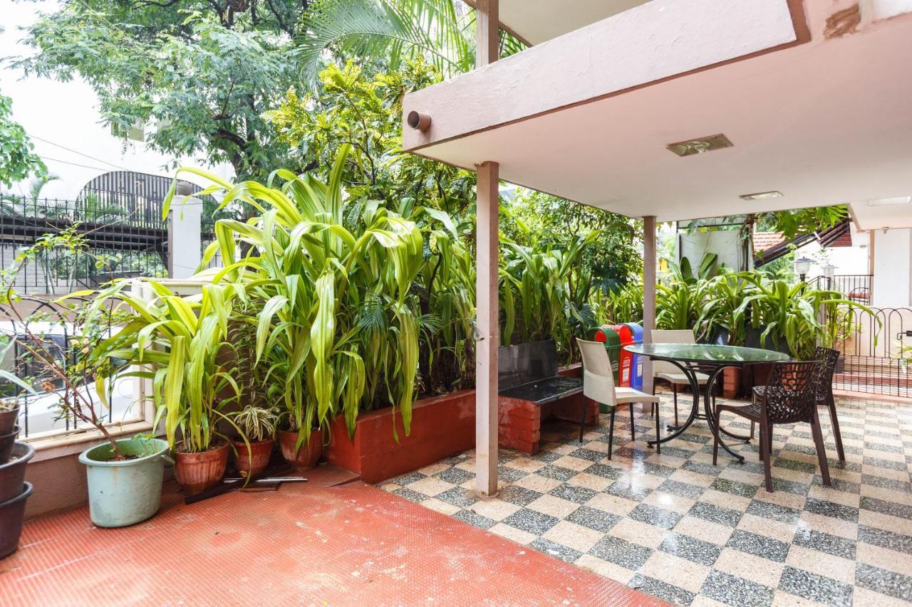 Locul Uptown - Near Bangalore Palace Grounds מראה חיצוני תמונה