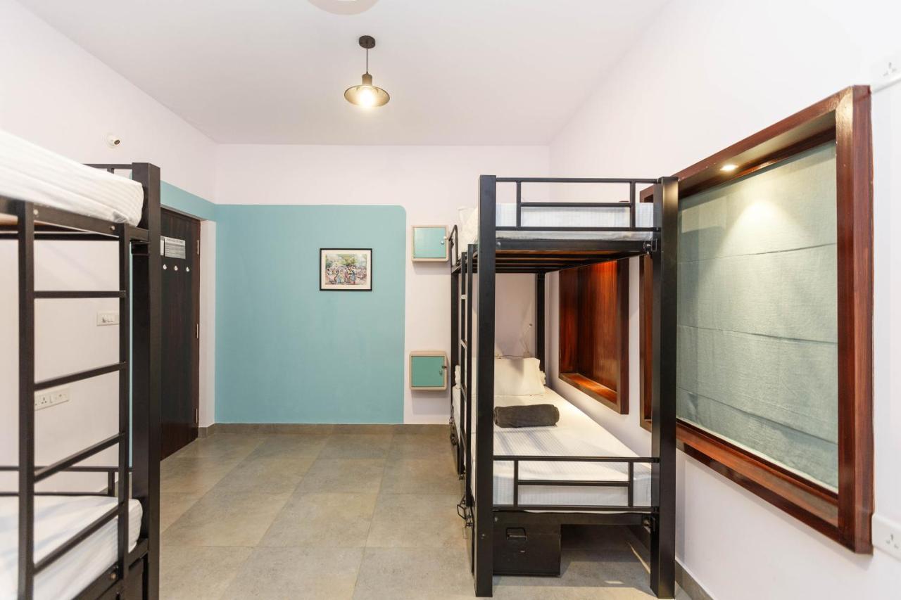 Locul Uptown - Near Bangalore Palace Grounds מראה חיצוני תמונה