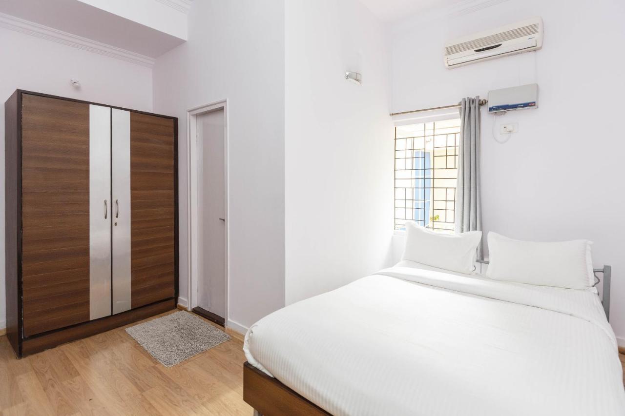 Locul Uptown - Near Bangalore Palace Grounds מראה חיצוני תמונה