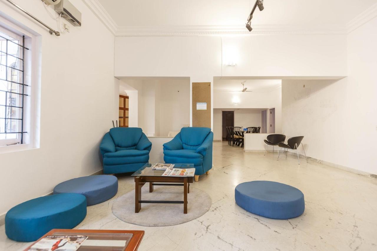 Locul Uptown - Near Bangalore Palace Grounds מראה חיצוני תמונה
