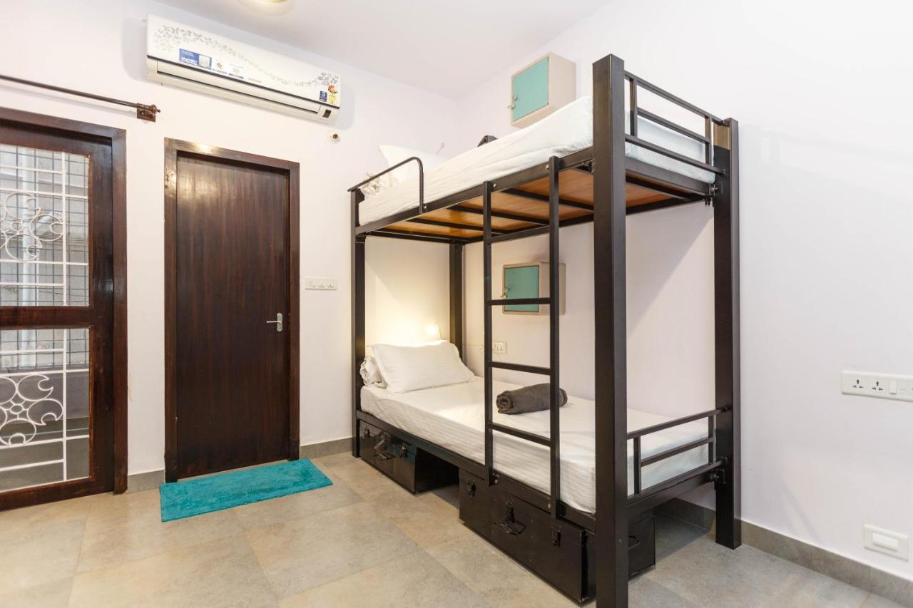 Locul Uptown - Near Bangalore Palace Grounds מראה חיצוני תמונה