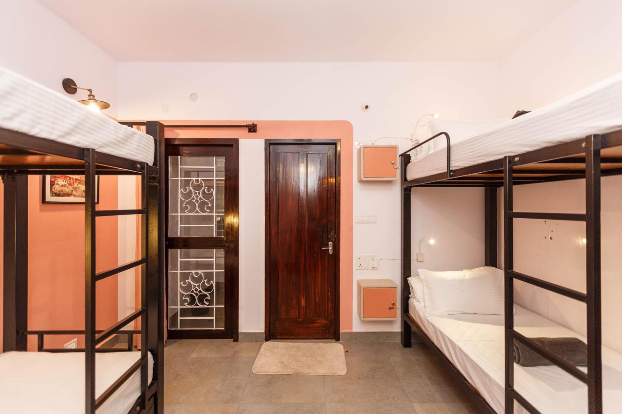 Locul Uptown - Near Bangalore Palace Grounds מראה חיצוני תמונה